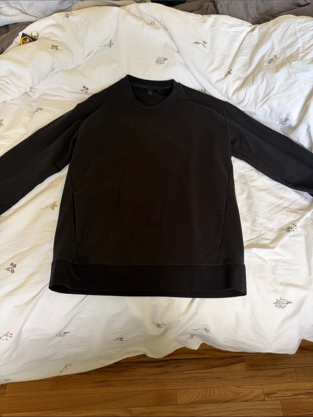 Frank and oak black crewneck